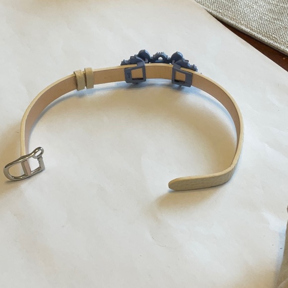 Stella & Dot Sand/Rosegold Charm Bracelet with Lavender Beaded Cluster Charm - Picture 2 of 3